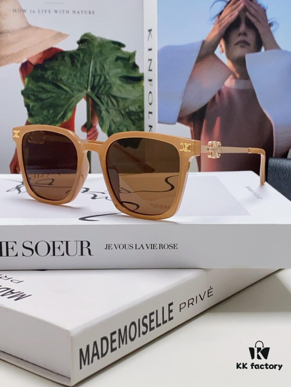 CELINE Selen, Xiaohongshu Popular Hit, Metal Logo Decoration, Simple Frame Design, Effortlessly Stylish, Exuding Trendy Elegance and Luxury, 6-Color Sunglasses