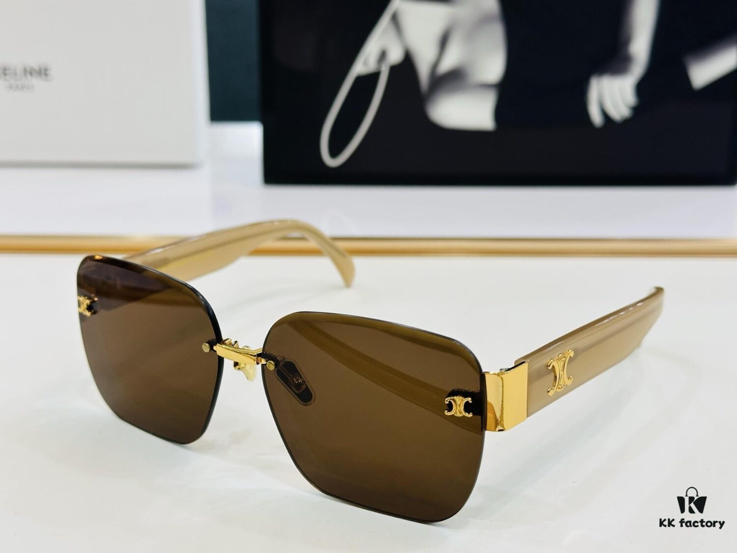 CELINE CL8031 Size: 59×13-146 Classic Best-Selling Unisex Sunglasses with Excellent Luster and Premium Craftsmanship