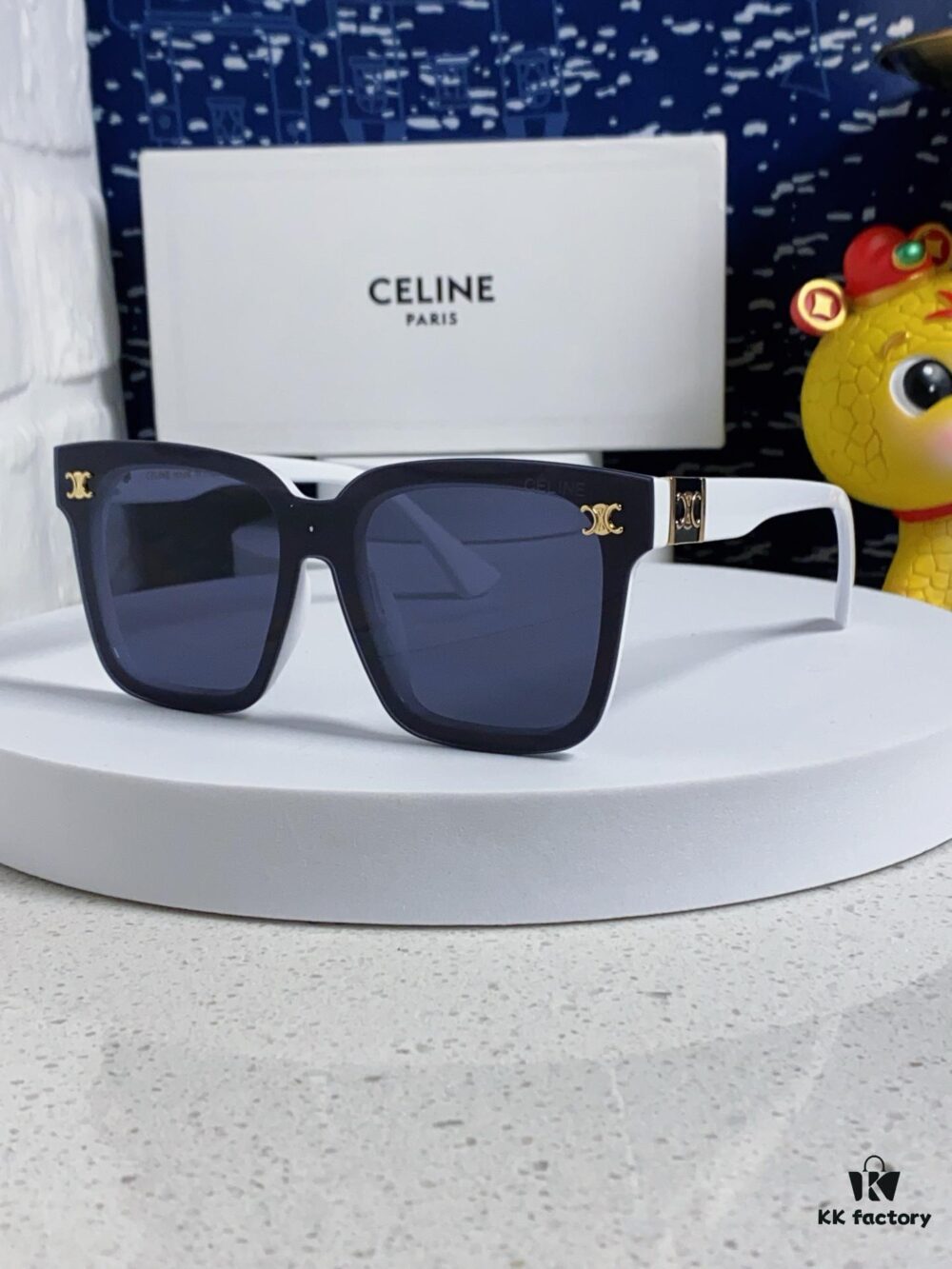 Celine 2025 New Square Sunglasses for Women, Trendy Oversized Frames for Round Faces, Slimming Polarized UV Protection Sunglasses for Beach, Unisex Design