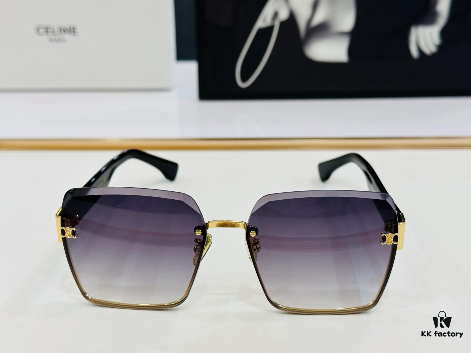 CELINE CL40237 Size: 62□18-140 Classic Best-Selling Style, European and American Fashion, High Gloss Finish, Premium Texture, Excellent Craftsmanship Sunglasses