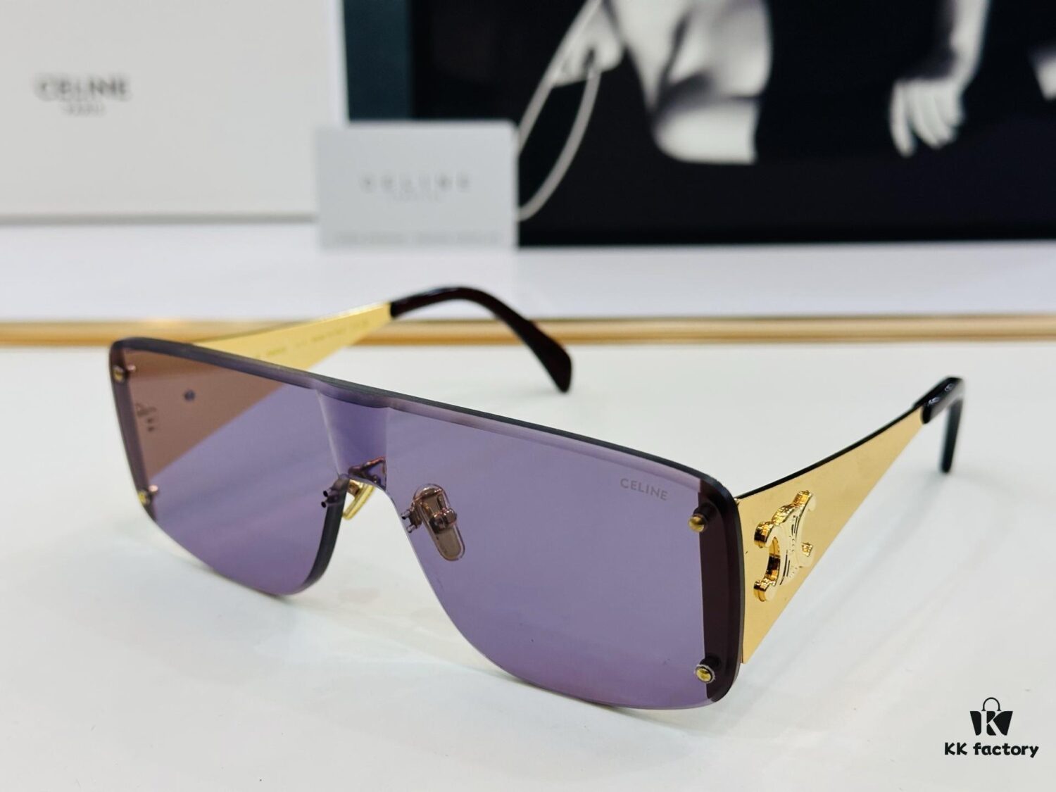 CELINE CL42104U Size 145□0-148, Popular Unisex Style, European-American Fashion, High Gloss Finish, Premium Texture, XL Craftsmanship