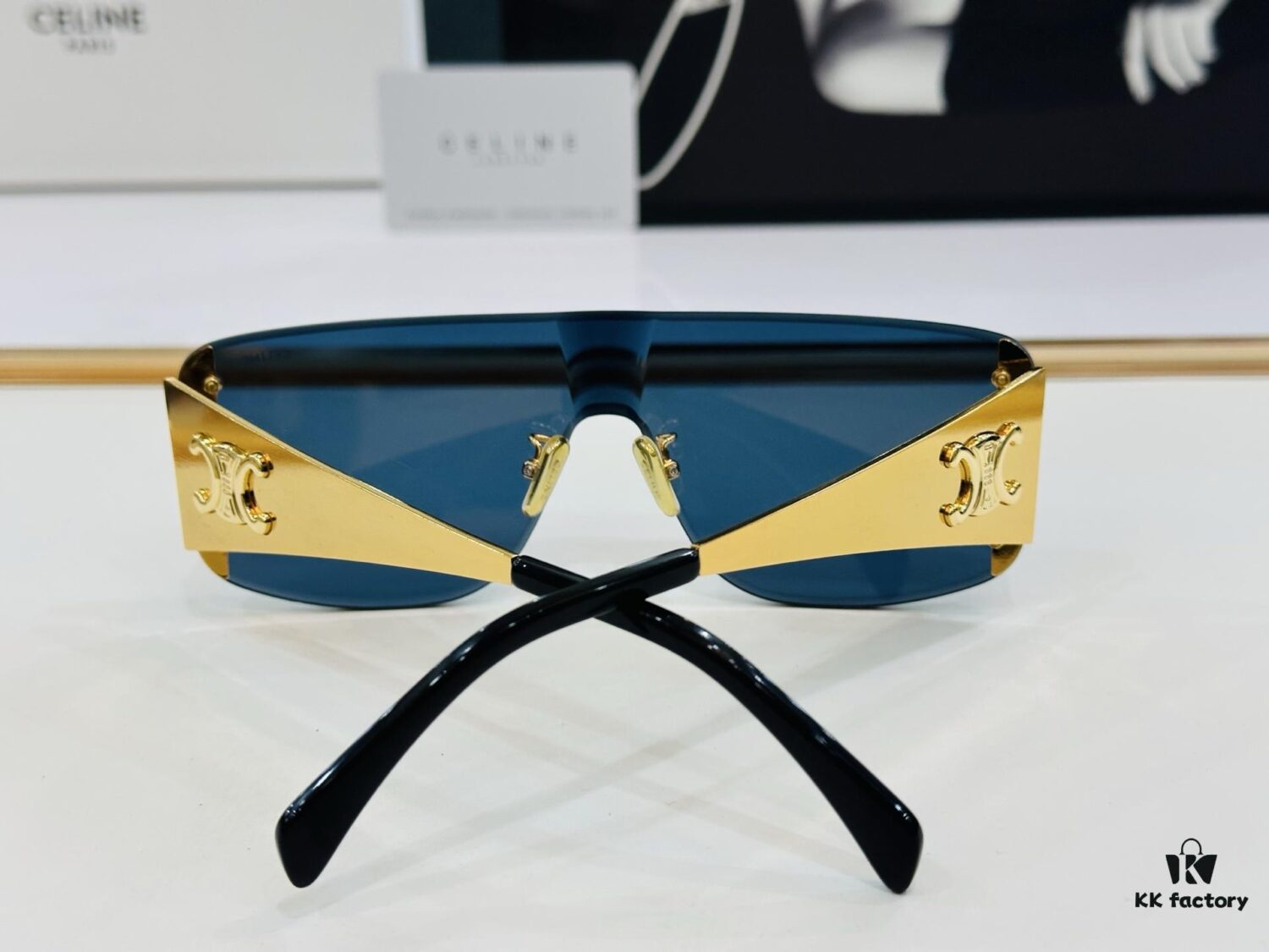 CELINE CL42104U Size 145□0-148, Popular Unisex Style, European-American Fashion, High Gloss Finish, Premium Texture, XL Craftsmanship