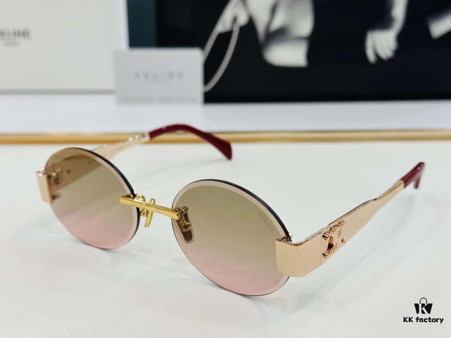 CELINE CL42121U Size 56□17-142, Popular Unisex Sunglasses with Excellent Shine and Premium Texture, XL Craftsmanship