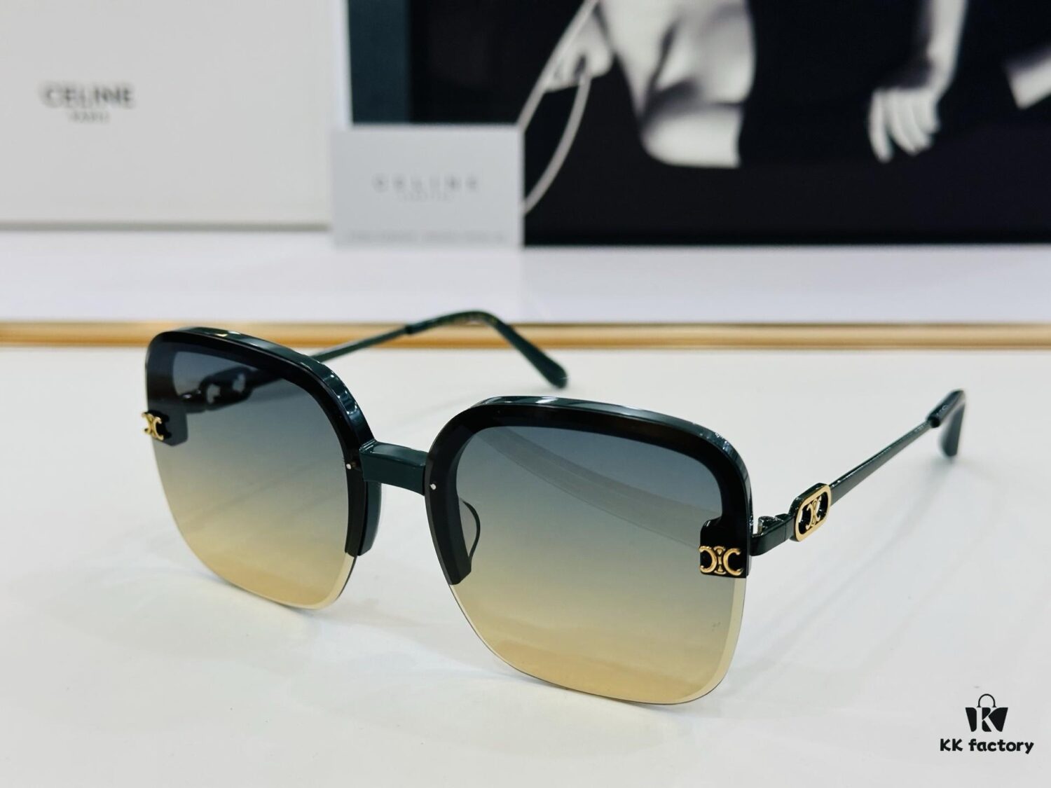CELINE CL40251 Sunglasses, Size 60□14-145, Popular Unisex Style with Excellent Shine and Premium Texture, High-Quality Craftsmanship