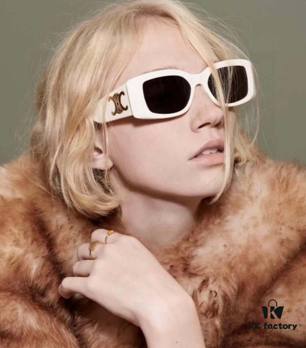 CELINE 2024 New Runway Collection Square Oversized Archetype Sunglasses, Popular Trendy Women's Eyewear Worn by Yang Mi