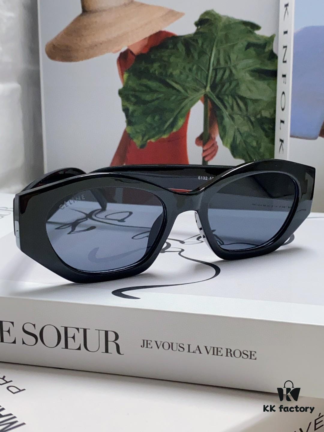 Celine Lisa's Same Style Retro Triumphal Arch Sunglasses for Women, New Trendy UV-Proof Slimming Luxury Black and Gold Sunglasses