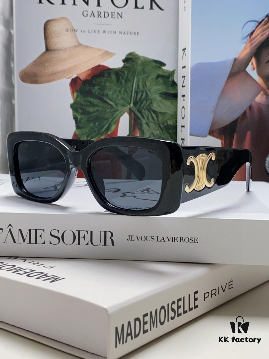 CELINE 2024 New Runway Collection Square Oversized Archetype Sunglasses, Popular Trendy Women's Eyewear Worn by Yang Mi