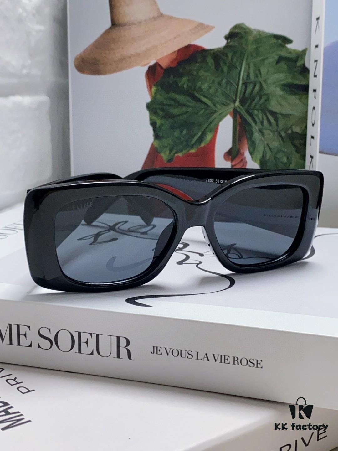 CELINE 2024 New Runway Official Same Style as Yang Mi, Versatile Oversized Square Archetype Sunglasses for Women