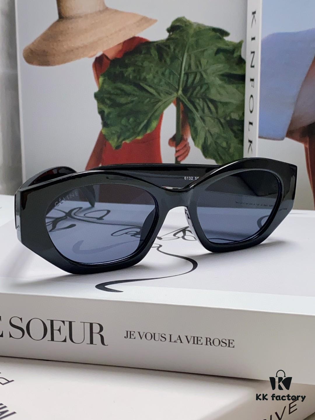 Celine Lisa Same Style Retro Triumph Arch Sunglasses for Women, New Trendy UV-Proof Slimming Luxury Sunglasses, Black and Silver Eyewear