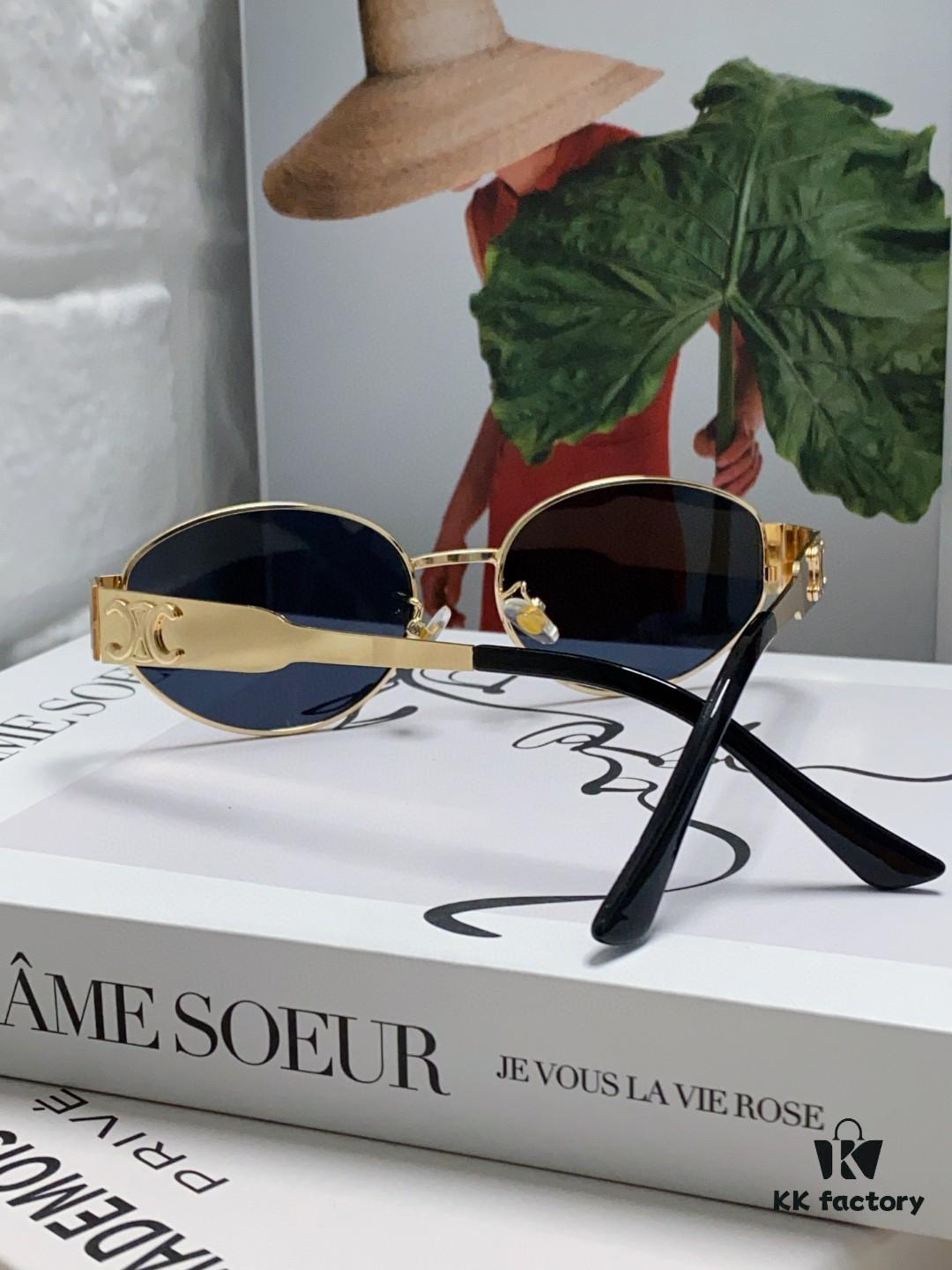 Lisa's Same Celine Retro Round-frame Sunglasses, the 'Egg Superman' Style from CELINE, Also Known as the Arc de Triomphe Series, Has Been Extremely Popular and Hard to Get