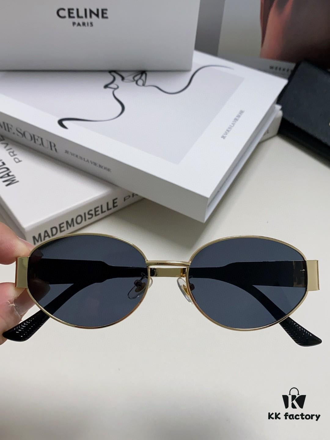 Lisa's Same Celine Retro Round-frame Sunglasses, the 'Egg Superman' Style from CELINE, Also Known as the Arc de Triomphe Series, Has Been Extremely Popular and Hard to Get