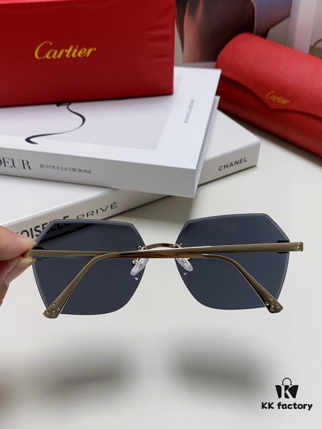 Cartier 2025 New Unisex Oversized Gradient Sunglasses for Women, Classic Leopard-Print Temples 🐆, Diamond-Cut Edges, High-End Aviator Sunglasses