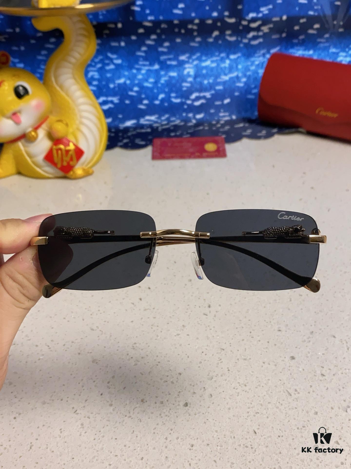 Cartier 2025 New Arrival Official Website 1:1 Minimalist Luxury Sunglasses with Iconic Leopard Logo on Temple