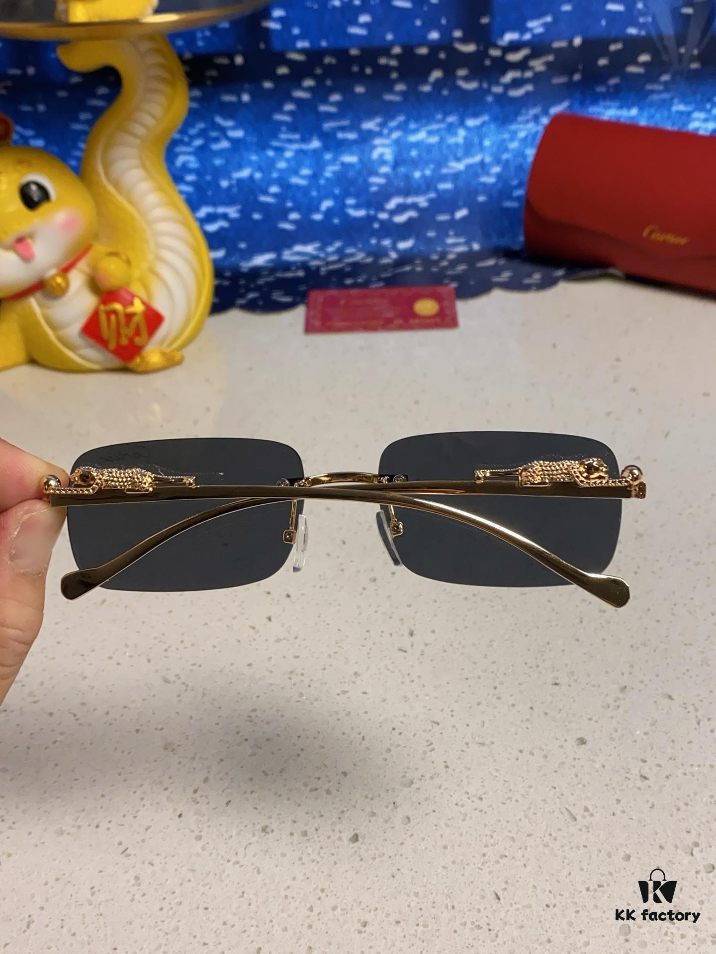 Cartier 2025 New Arrival Official Website 1:1 Minimalist Luxury Sunglasses with Iconic Leopard Logo on Temple