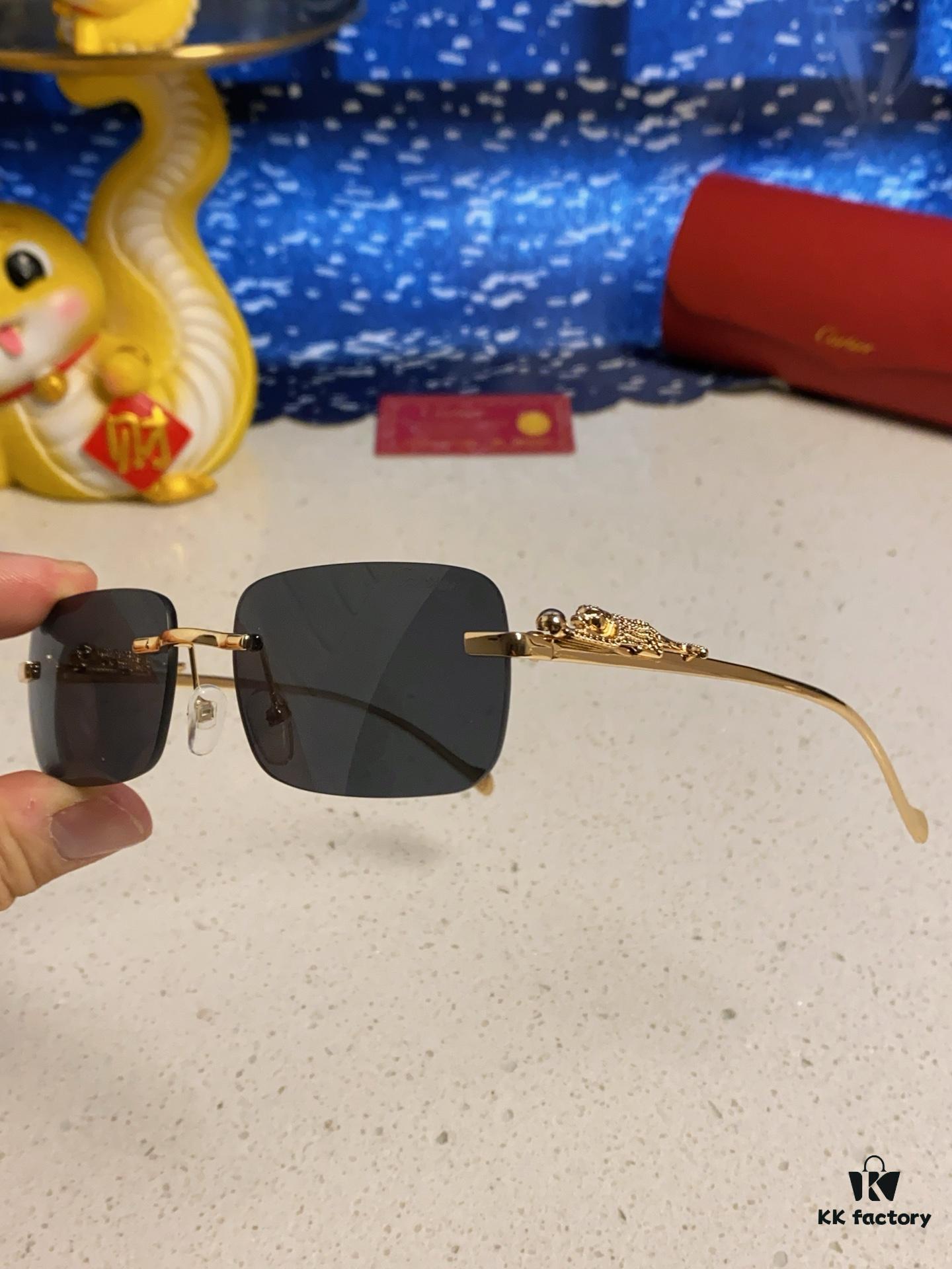Cartier 2025 New Arrival Official Website 1:1 Minimalist Luxury Sunglasses with Iconic Leopard Logo on Temple
