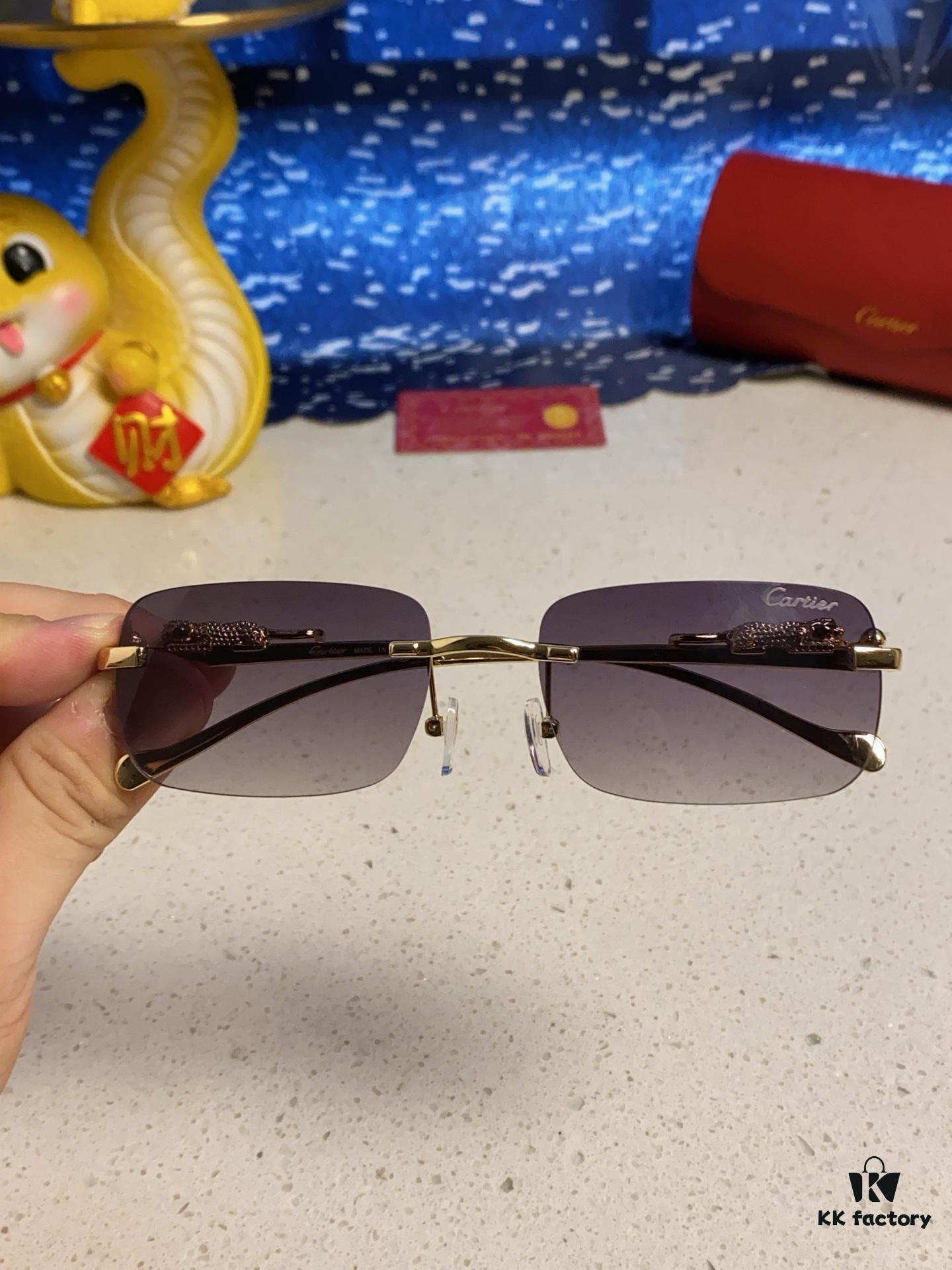 Cartier 2025 New Arrival Official Website 1:1 Minimalist Luxury Sunglasses with Iconic Leopard Logo on Temple