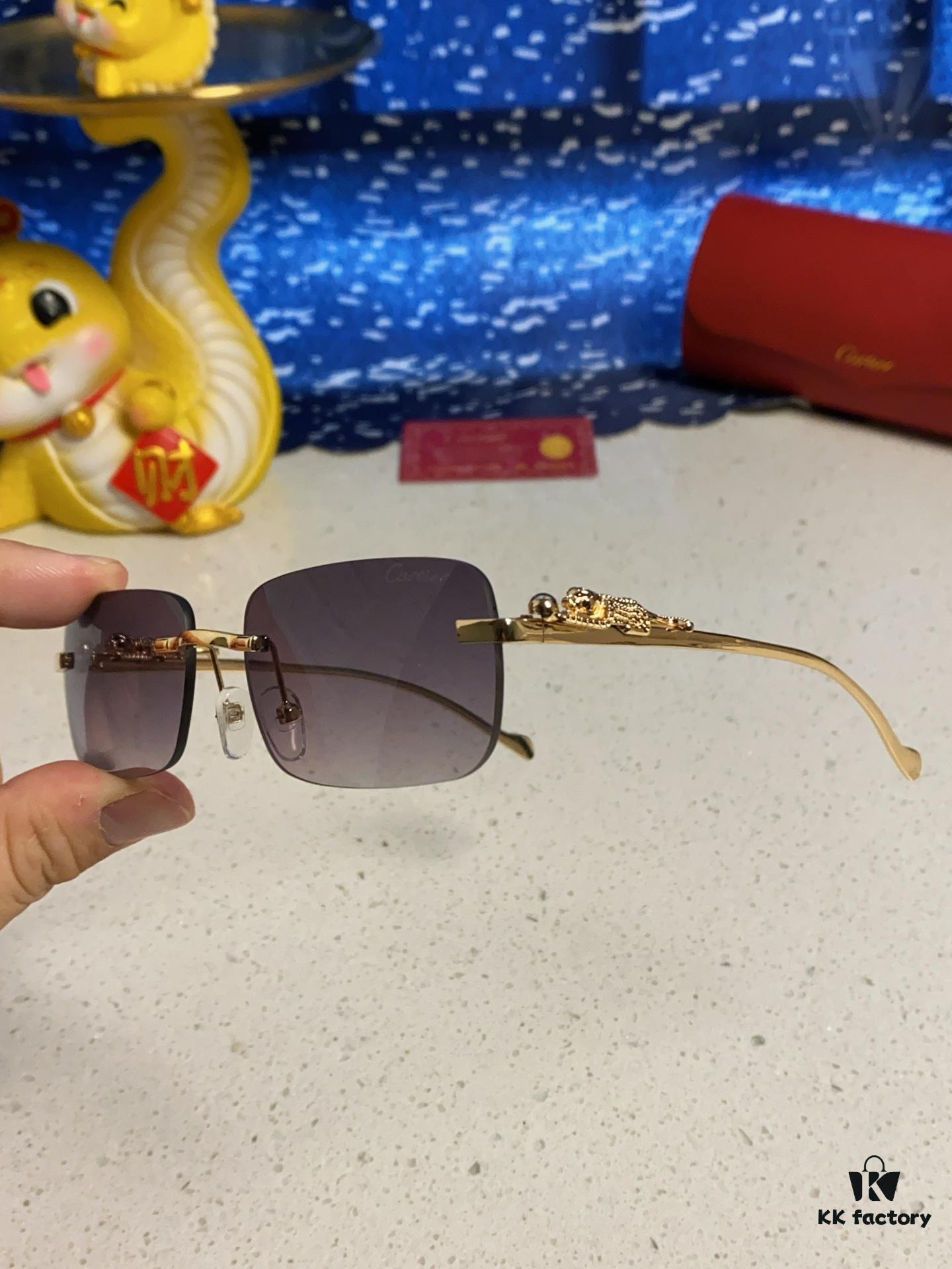 Cartier 2025 New Arrival Official Website 1:1 Minimalist Luxury Sunglasses with Iconic Leopard Logo on Temple