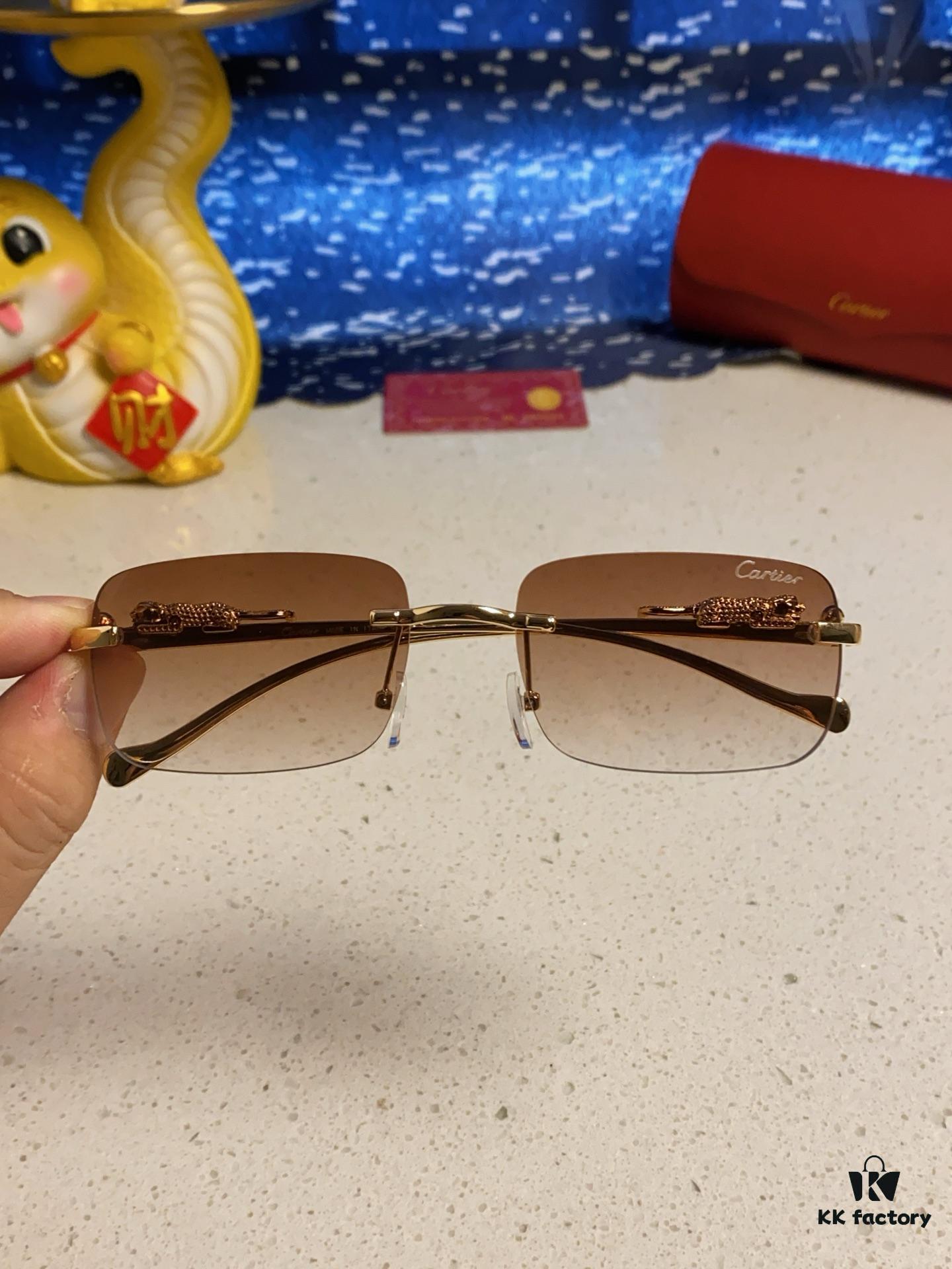 Cartier 2025 New Arrival Official Website One-to-One Minimalist Luxury Sunglasses with Iconic Panther Logo on Temple