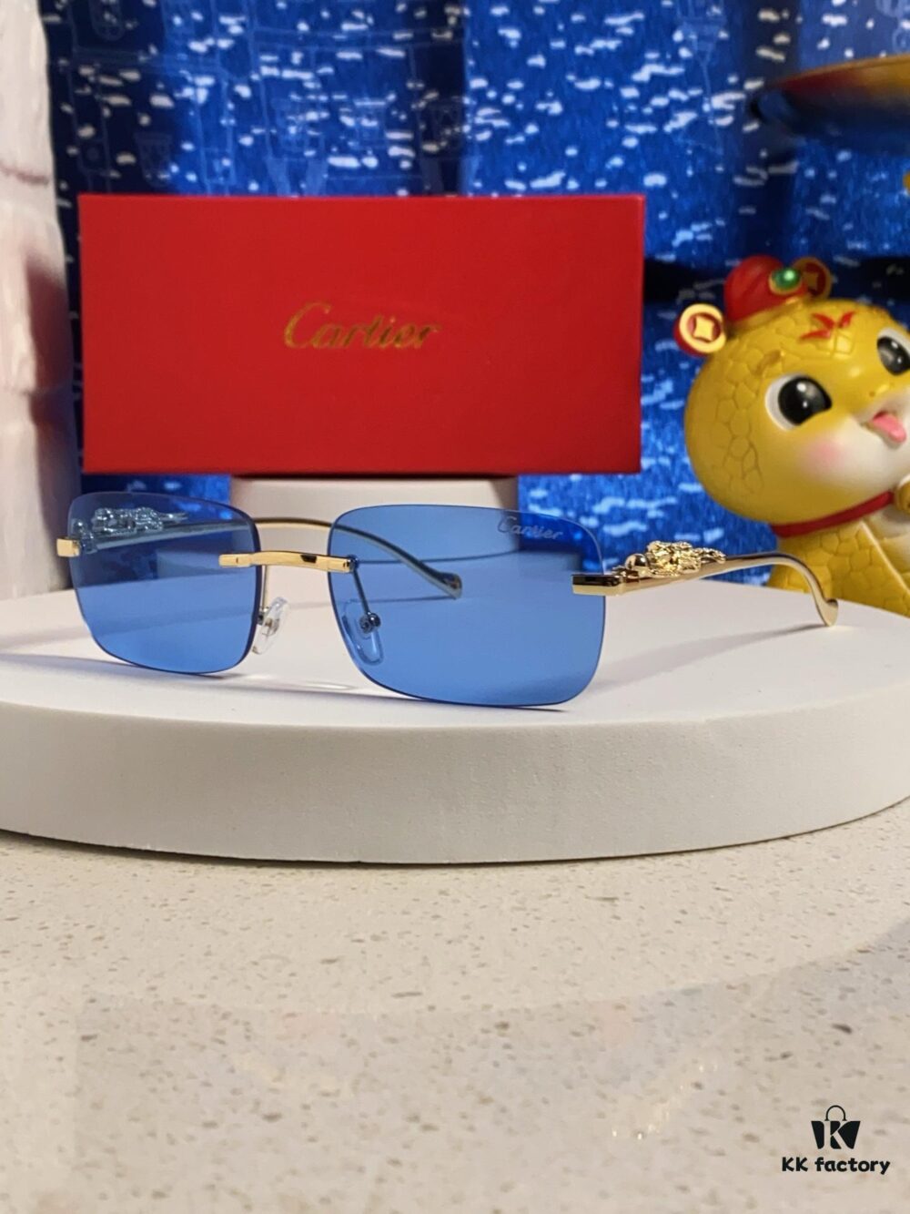Cartier 2025 New Arrival Website One-to-One Minimalist Luxury Sunglasses with Iconic Leopard Logo on Temple