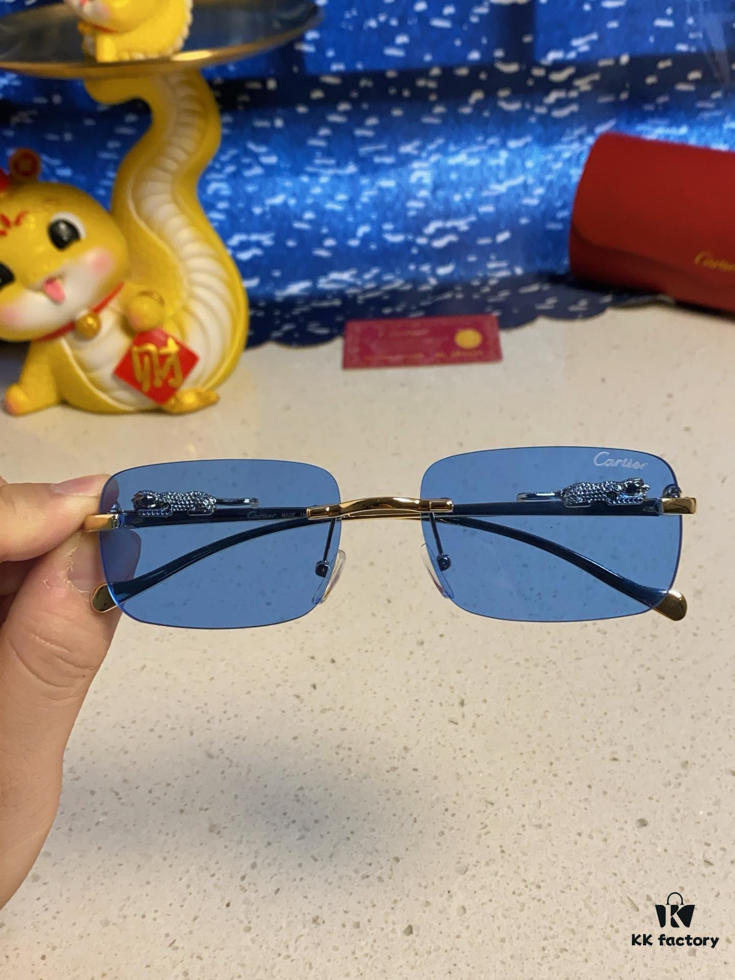 Cartier 2025 New Arrival Website One-to-One Minimalist Luxury Sunglasses with Iconic Leopard Logo on Temple