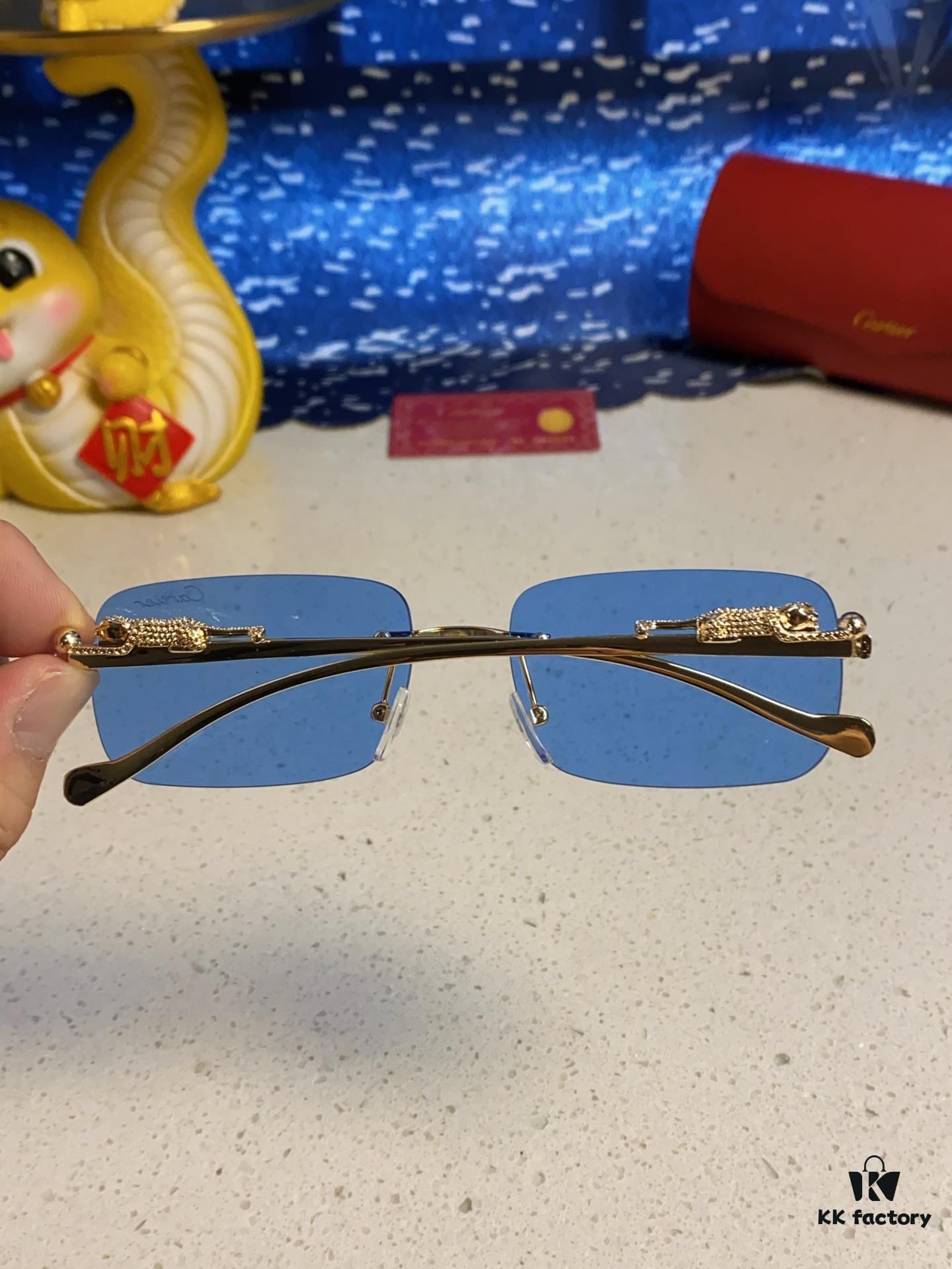 Cartier 2025 New Arrival Website One-to-One Minimalist Luxury Sunglasses with Iconic Leopard Logo on Temple