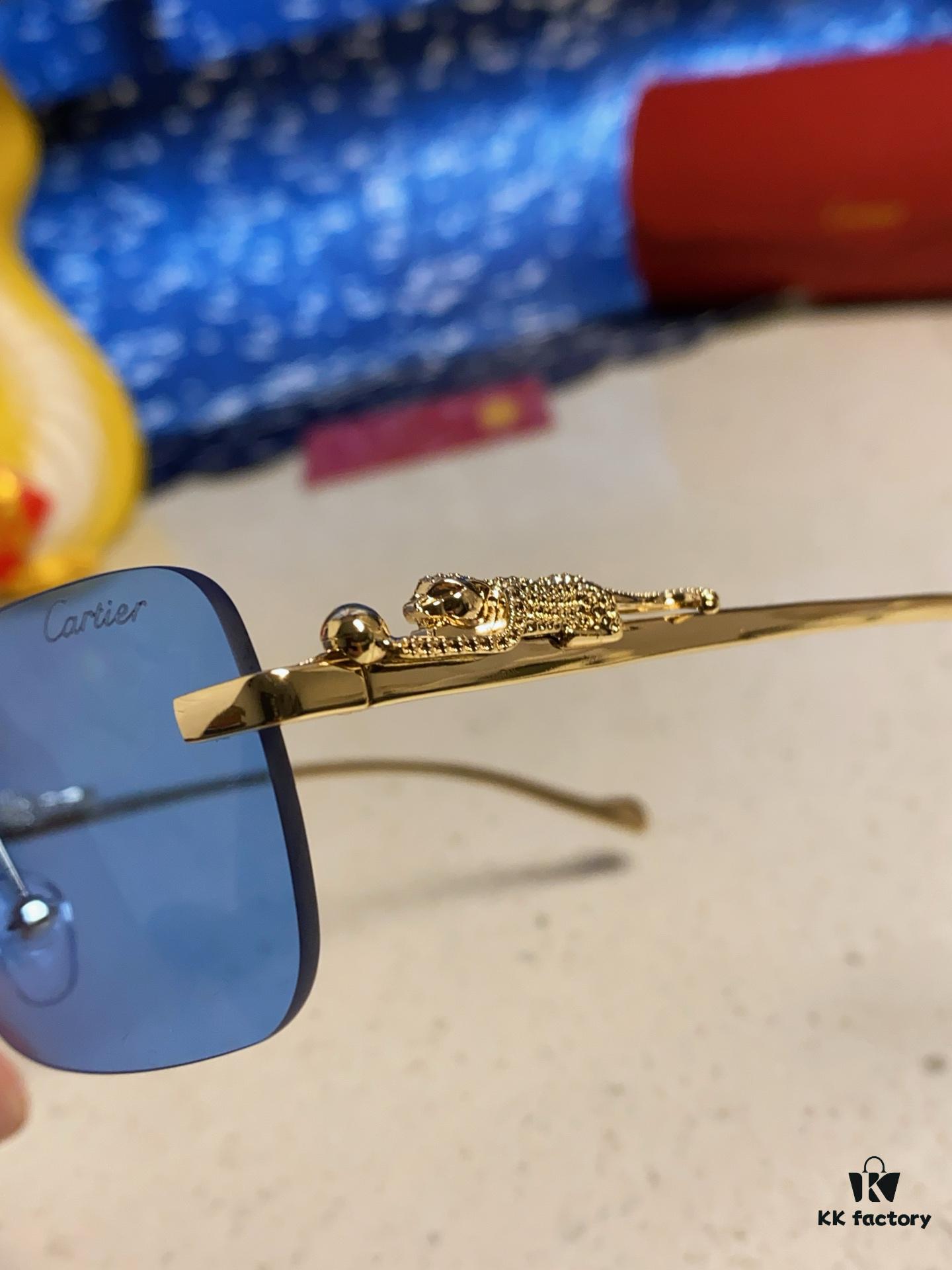 Cartier 2025 New Arrival Website One-to-One Minimalist Luxury Sunglasses with Iconic Leopard Logo on Temple