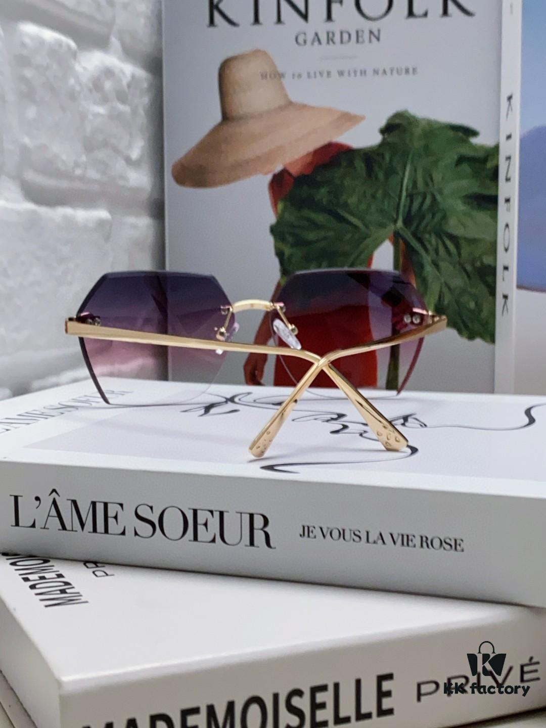 Cartier 2024 New Model Frameless Sunglasses for Women, Classic Leopard Print Temples, Diamond-Cut Edges, Gradient Lenses, Oversized Luxury Sunglasses