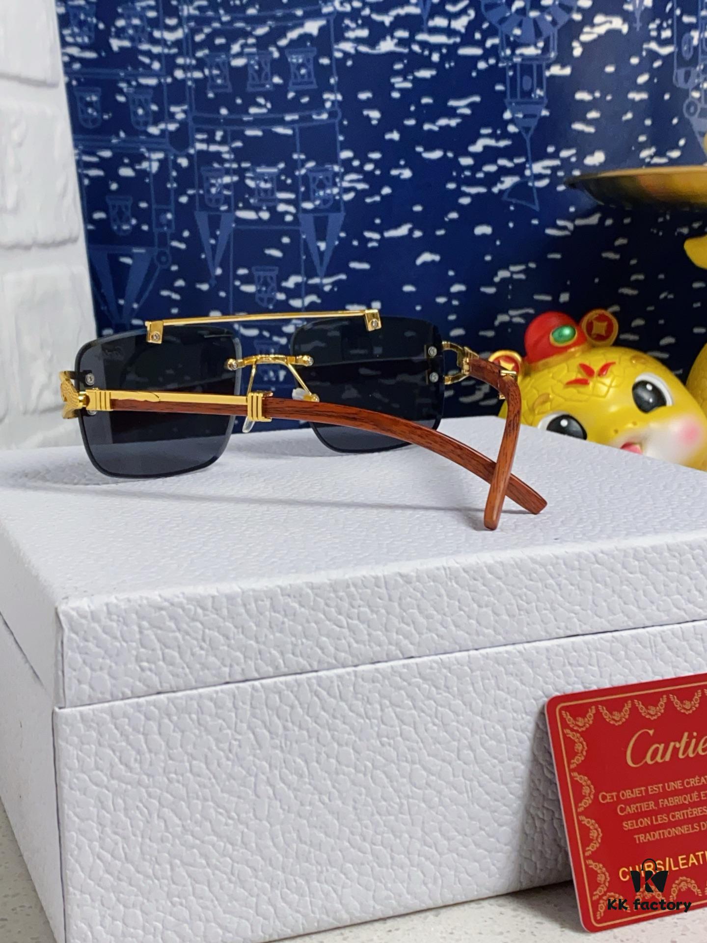 Cartier 2025 New Arrival Wooden Texture Panther Decorated Frameless Bar Square Sunglasses, Gradient Color Tinted Lens, Fashion Retro Street Style Sun Glasses