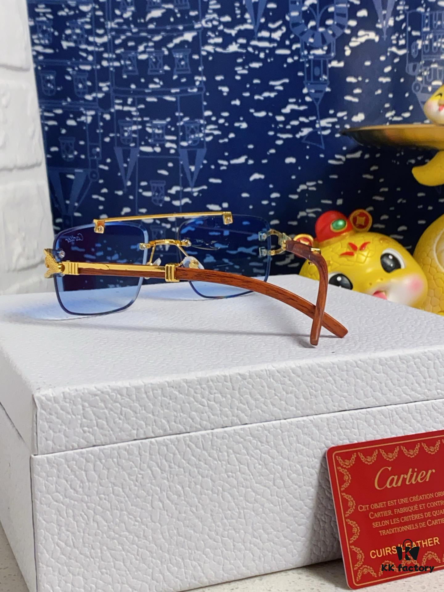 Cartier 2025 New Arrival Wooden Texture Panther Decorated Frameless Bar Square Sunglasses, Fashionable Retro Gradient Color Tinted Glasses for Street Photography