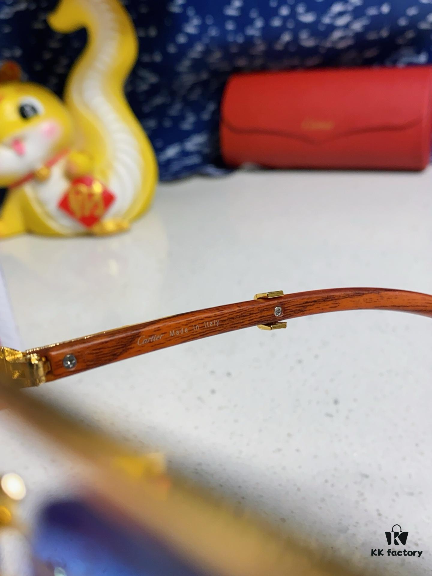 Cartier 2025 New Arrival Wooden Texture Panther Decorated Frameless Bar Square Sunglasses, Fashionable Retro Gradient Color Tinted Glasses for Street Photography