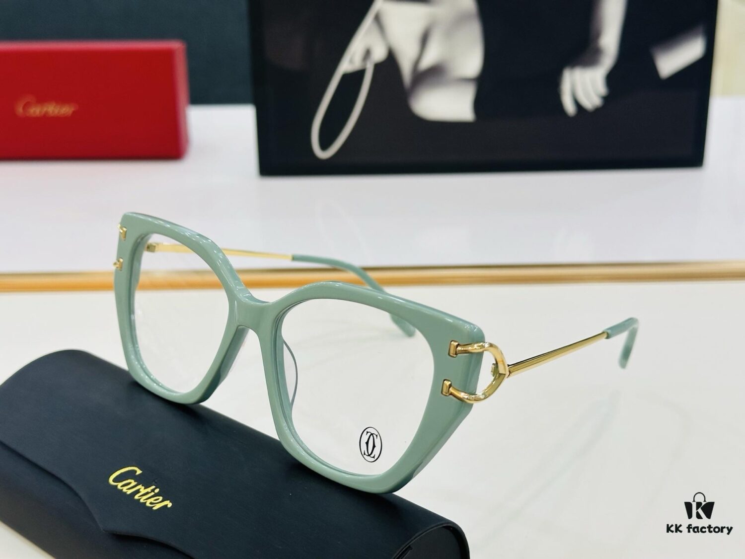 Cartier CT0530S Size: 56□17-145 Universal Frame Shape Suits All Face Types Minimalist and Elegant Fashionable Unisex Sunglasses