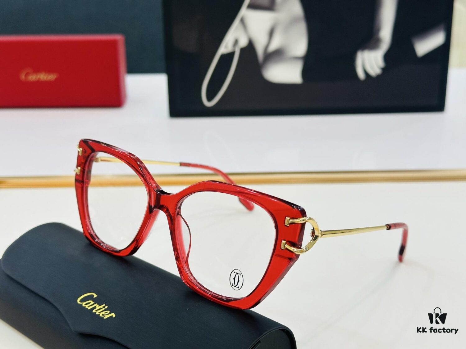 Cartier CT0530S Size: 56□17-145 Universal Frame Shape Suits All Face Types Minimalist and Elegant Fashionable Unisex Sunglasses