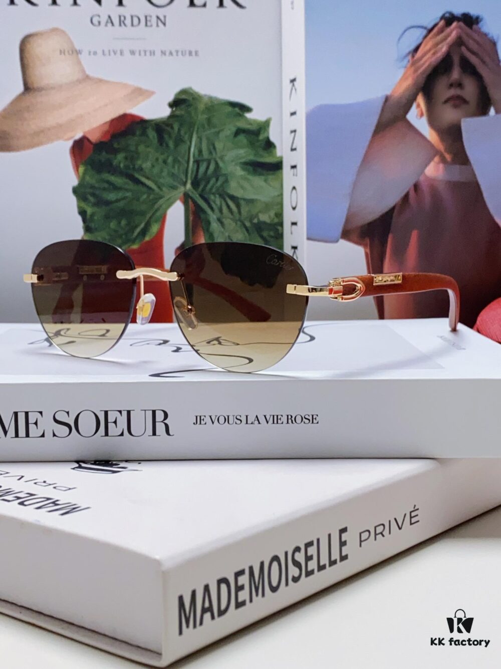 Cartier 2024 New Fashion Frameless Sunglasses, Retro Stylish Leopard Head Decor, Influencer Favorite Square Sunglasses, Unisex UV Protection Shades