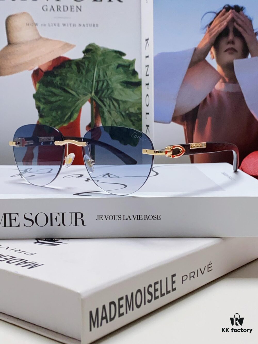 Cartier 2024 New Fashion Frameless Sunglasses with Retro Leopard Head Decoration, Celebrity-Inspired Square Sunglasses for Unisex, Anti-Glare Sun Protection