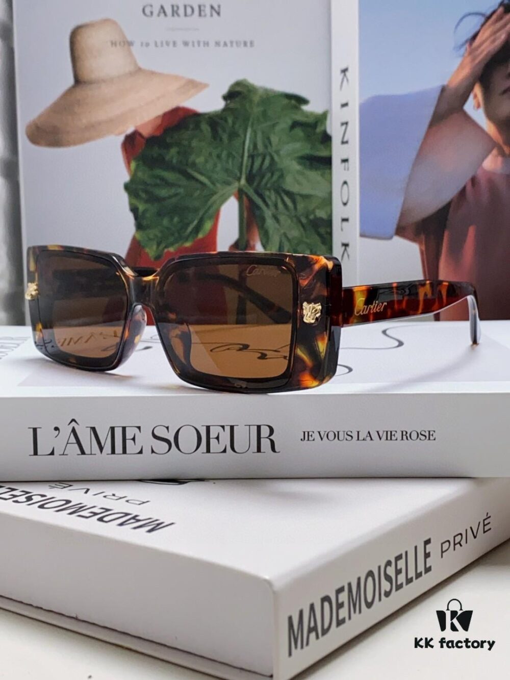 Cartier Unisex Sunglasses, Timeless Leopard Logo Design, Simple and Elegant Frame, Universal Fit for All Face Shapes