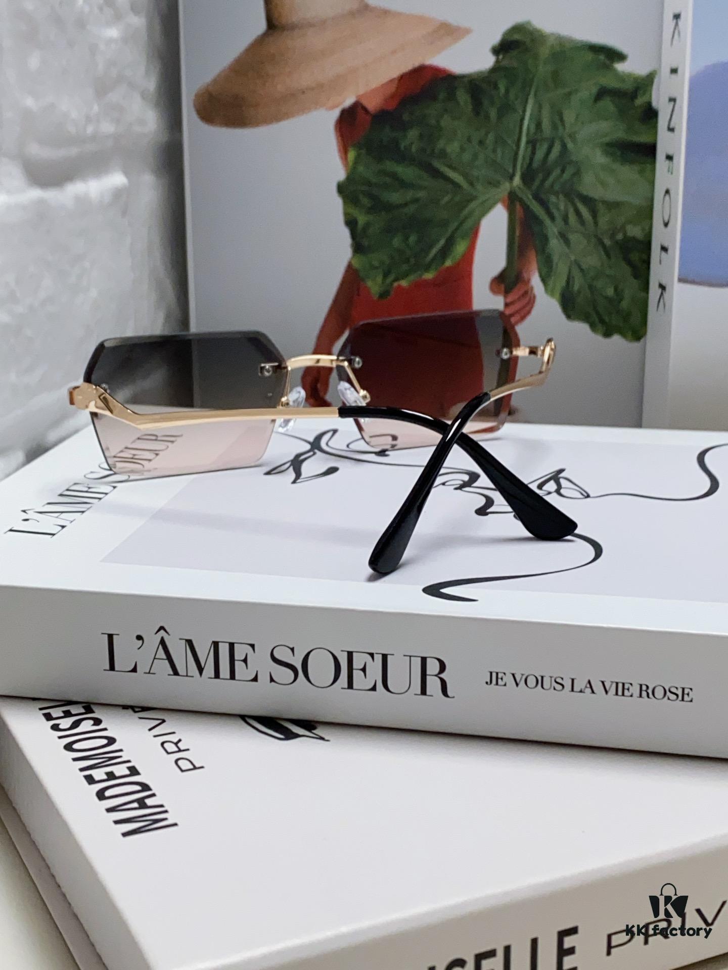 Cartier 2024 New Arrival Fashion Sunglasses for Women, Stylish Instagram-Worthy UV Protection Oversized Sun Glasses Slimming Design