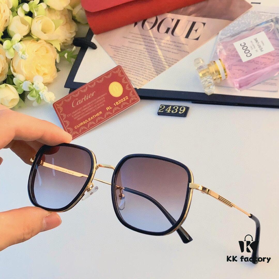 Trendy Stylish Metal Frame Glasses Inspired by Cartier, Fashionable and Minimalist Design for Street Photography, Non-Prescription Eyewear or Sunglasses