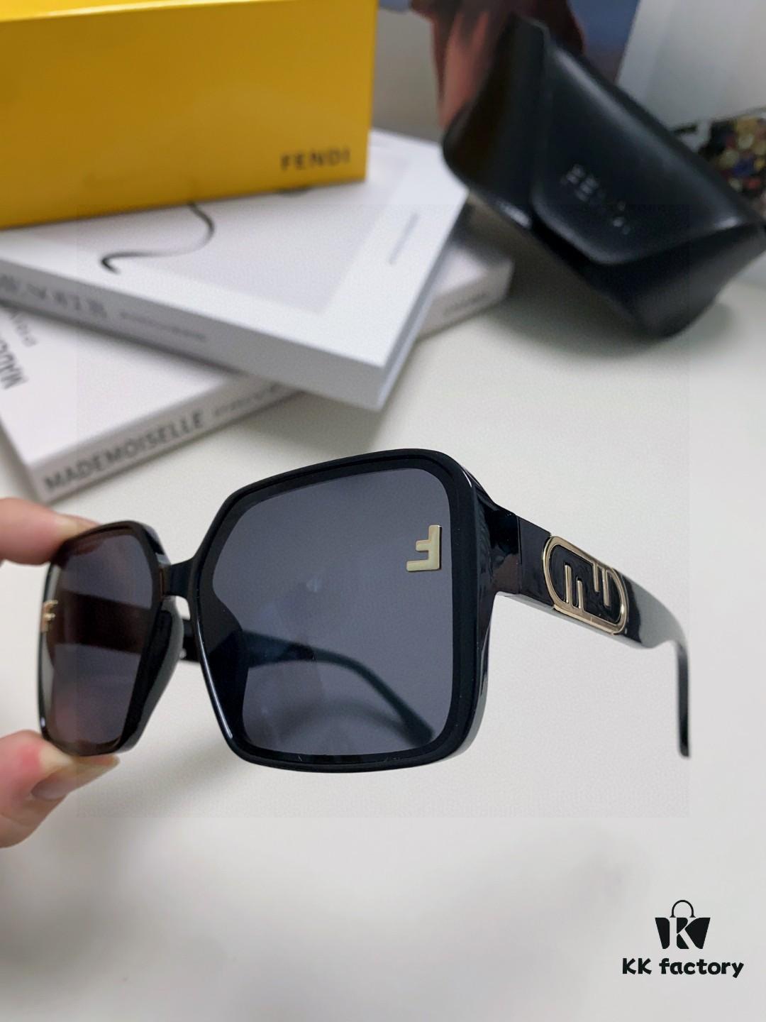 Fendi 2025 New Arrival Trendy European and American Style Square Sunglasses for Women, High-End Fashion UV-Protective Sunglasses In Stock