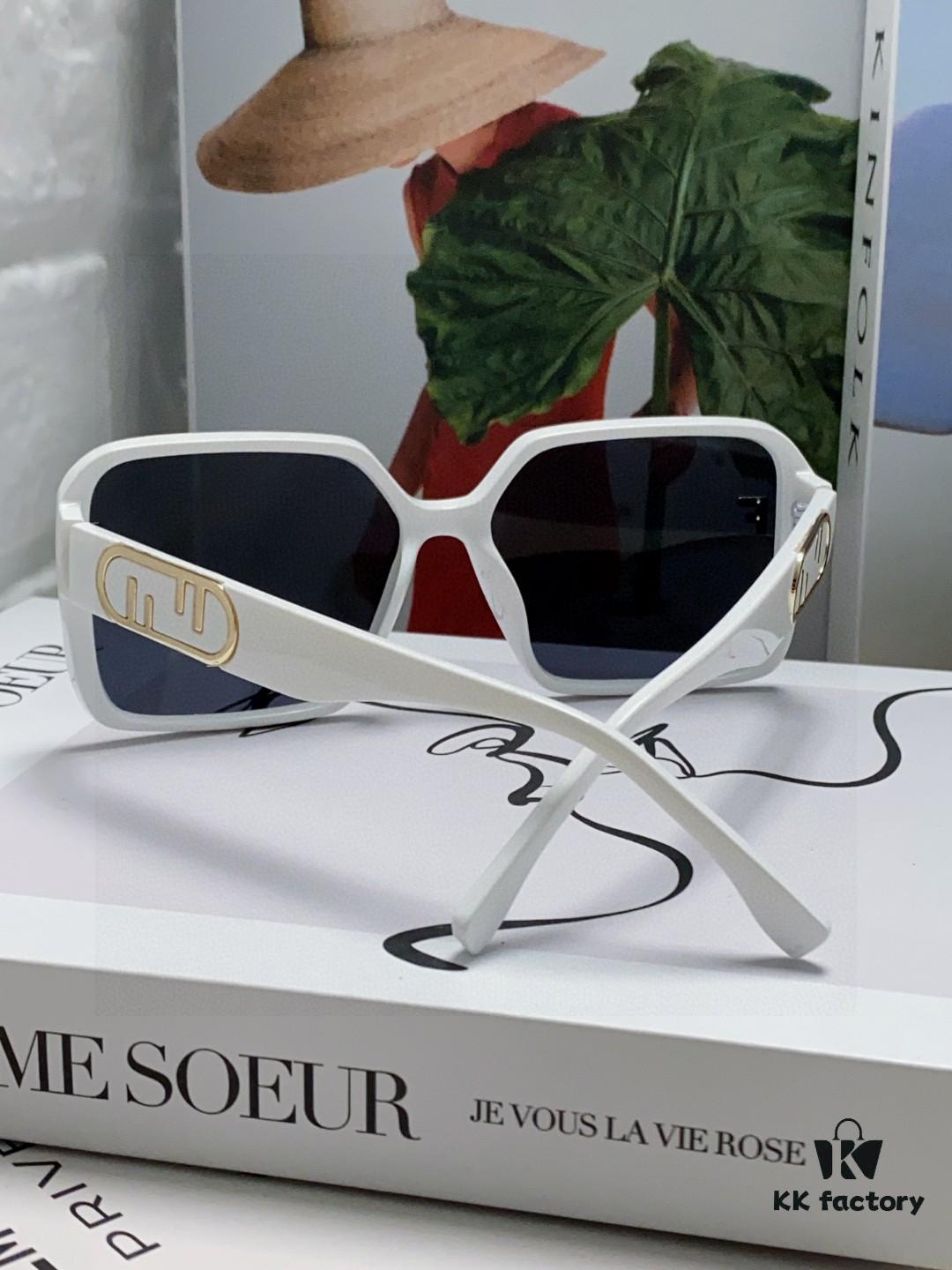 Fendi 2025 New Arrival Trendy European and American Style Square Sunglasses for Women, High-End Fashion UV Protection Sunglasses In Stock