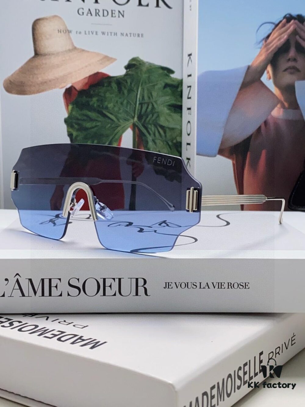 FENDI 2025 New Arrival Men's Sunglasses Fashionable Comfortable Mask-Style Windproof Sun Glasses One-Piece Frameless Ocean Lens Unisex Oversized Sunglasses European and American Style Trendy Windproof Eyewear