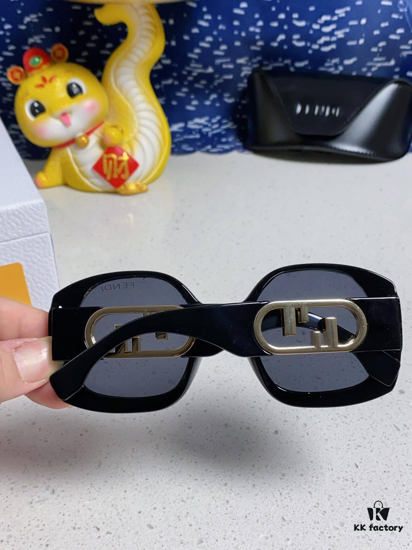 FENDI Acetate O'Lock Sunglasses with Gold-Tone Metal Temples Featuring Oversized O'Lock Logo