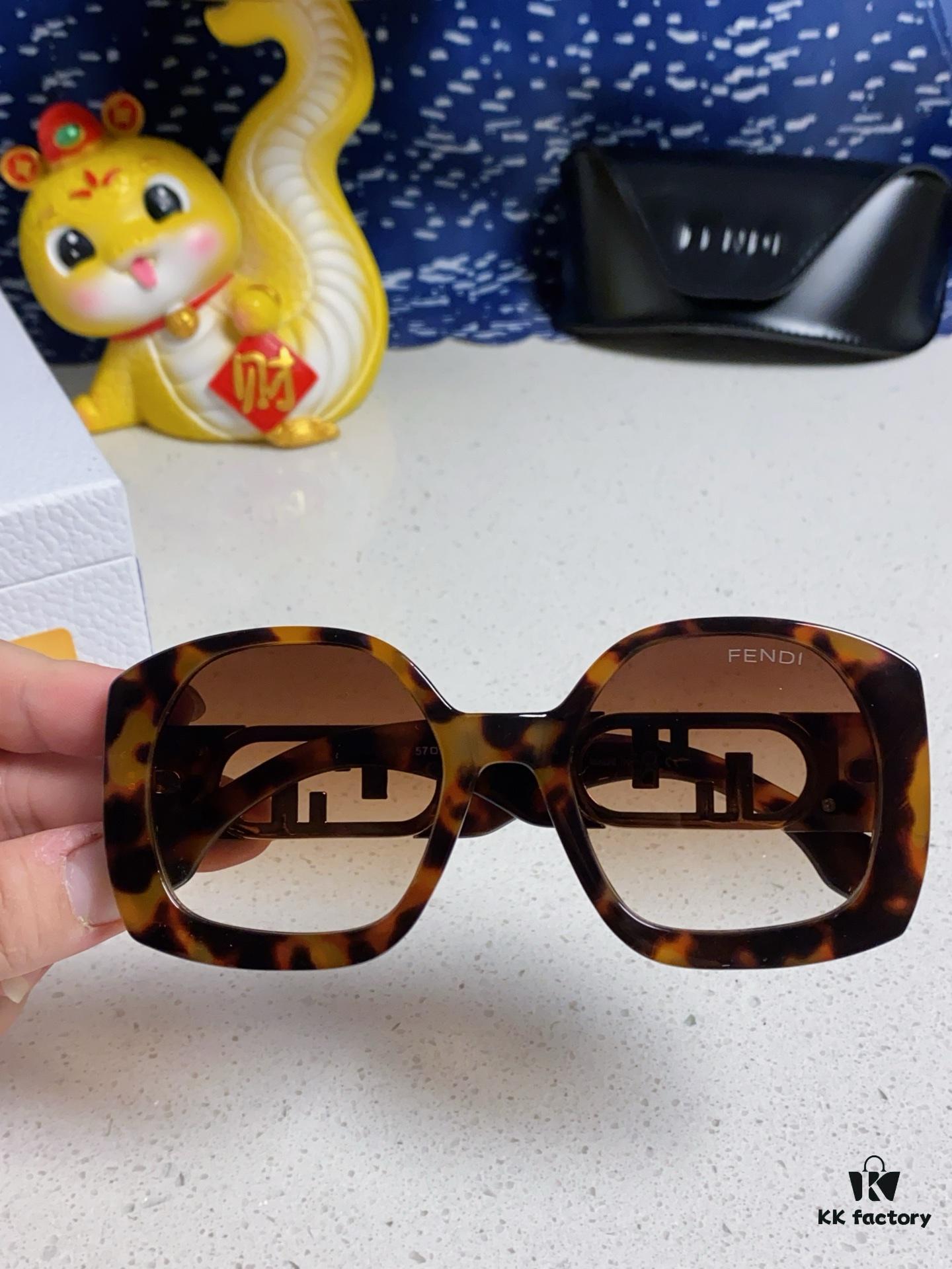 FENDI Acetate O'Lock Sunglasses with Gold-Tone Metal Temples and Oversized O'Lock Logo