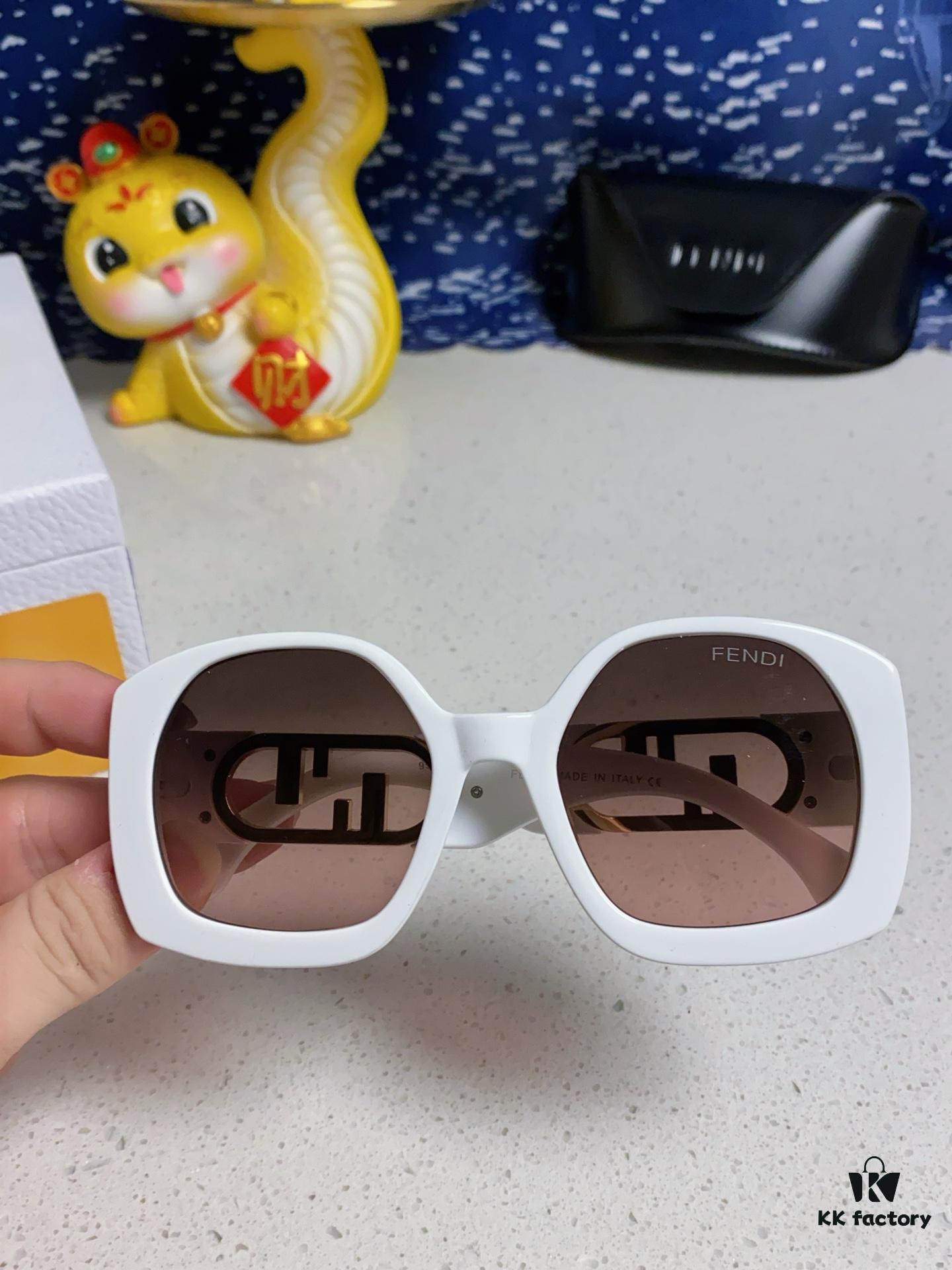 FENDI Acetate O'Lock Sunglasses with Gold-Tone Metal Temples Featuring Oversized O'Lock Logo