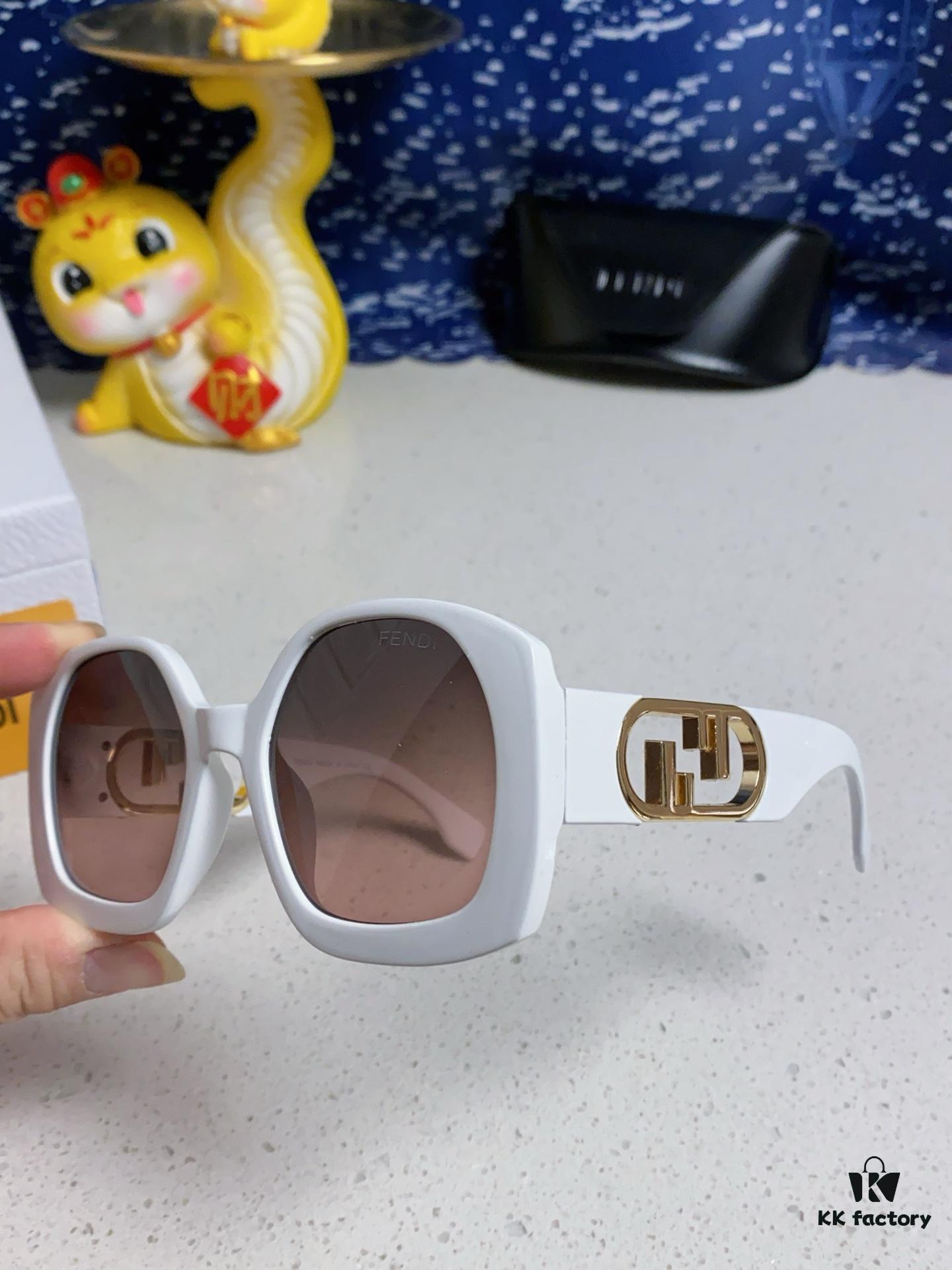 FENDI Acetate O'Lock Sunglasses with Gold-Tone Metal Temples Featuring Oversized O'Lock Logo