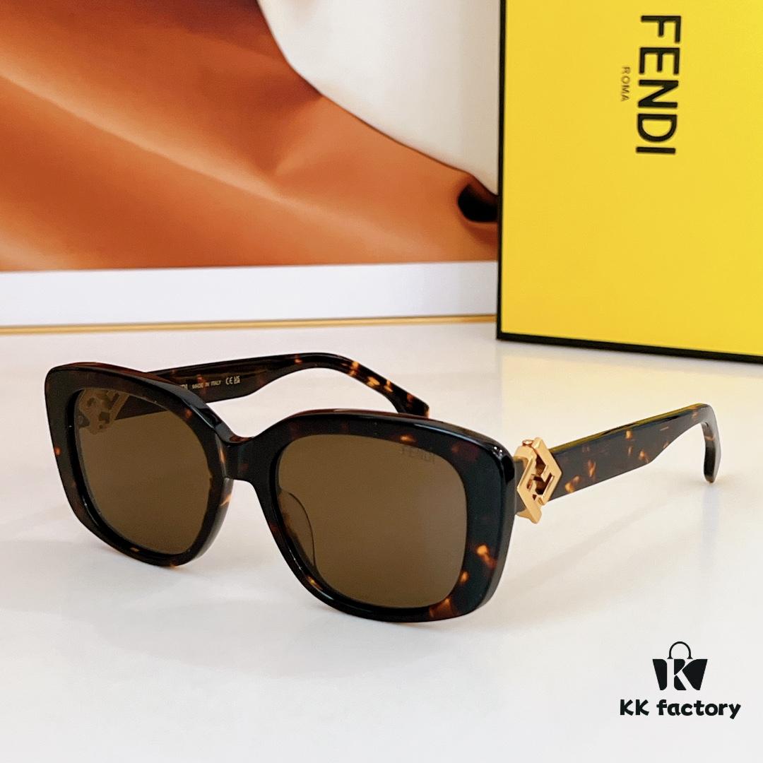 135 FENDI Sunglasses