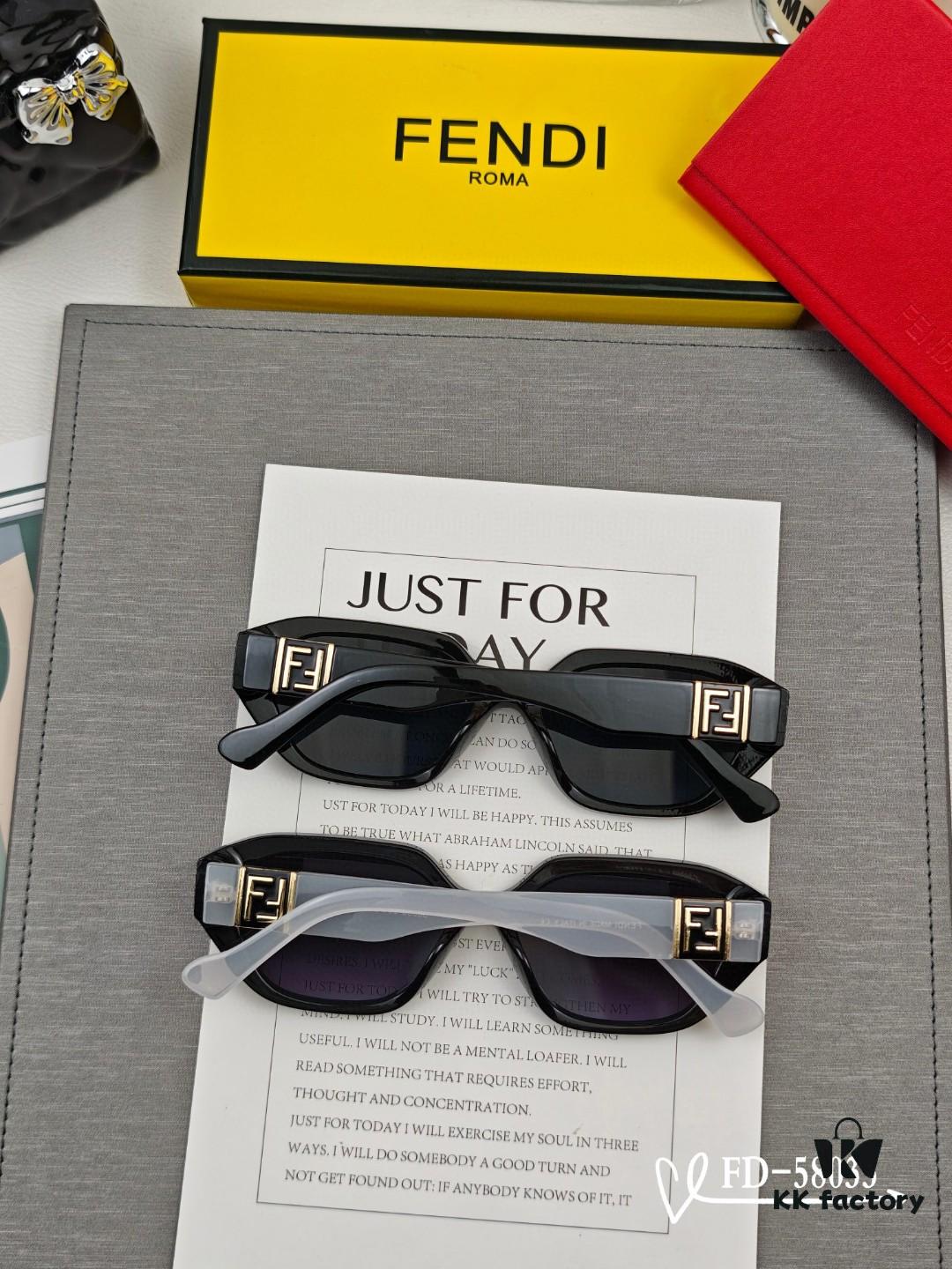 FENDI Italy | Polarized Sunglasses with TR90 Frame and Polarloid Resin Lenses