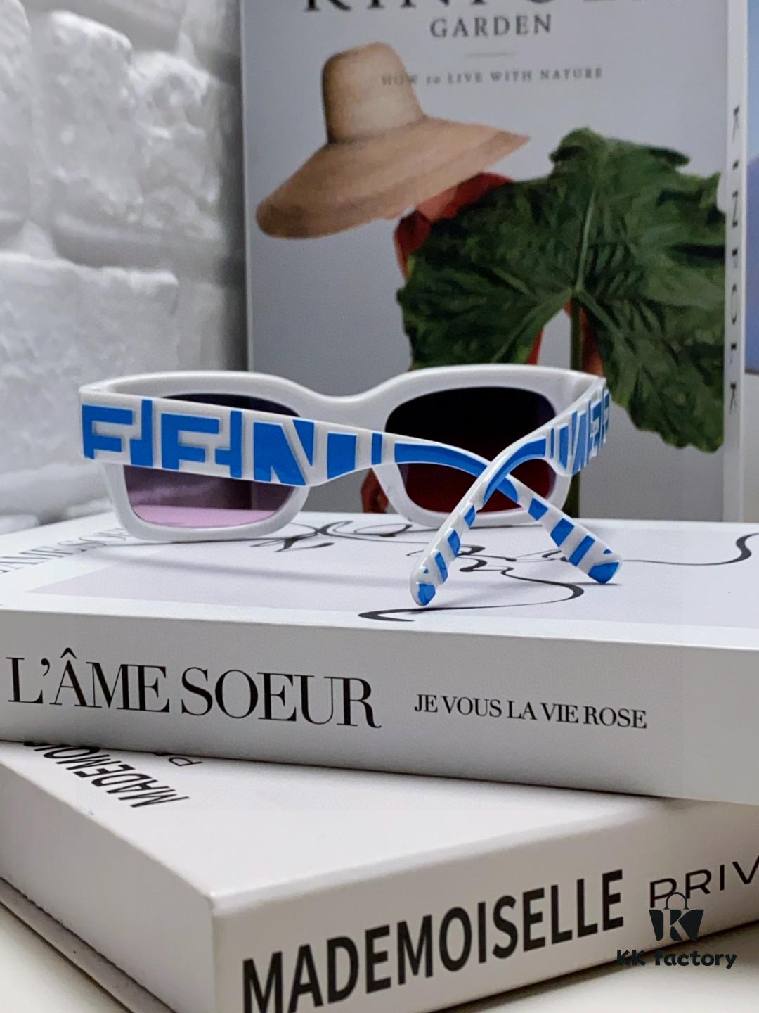 FENDI 2025 New Square Sunglasses, Stylish Hip-Hop Inspired UV Protection Shades, Trendy Alphabet Design for Street Photography, Fashionable Instagrammable Unisex Sunglasses