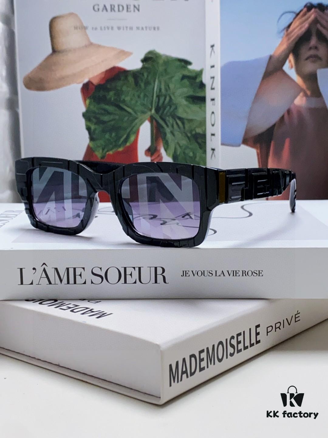 FENDI 2025 New Square Sunglasses, Stylish Hip-Hop Inspired UV-Protective Shades, Popular with Influencers and Streetwear Enthusiasts