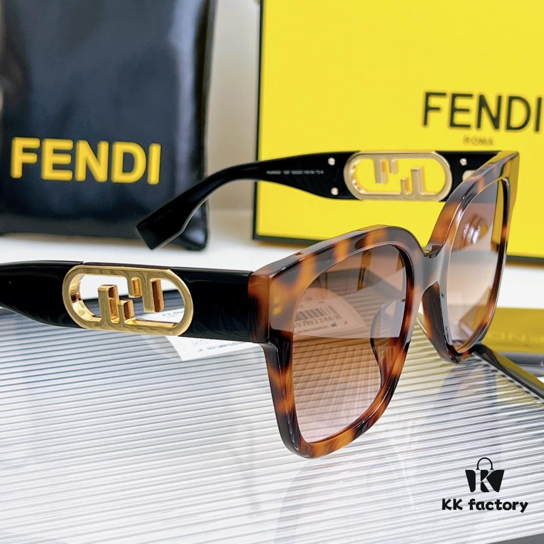 125 Fendi High Version Mod: FE40063I Size: 52-21-145 Sunglasses
