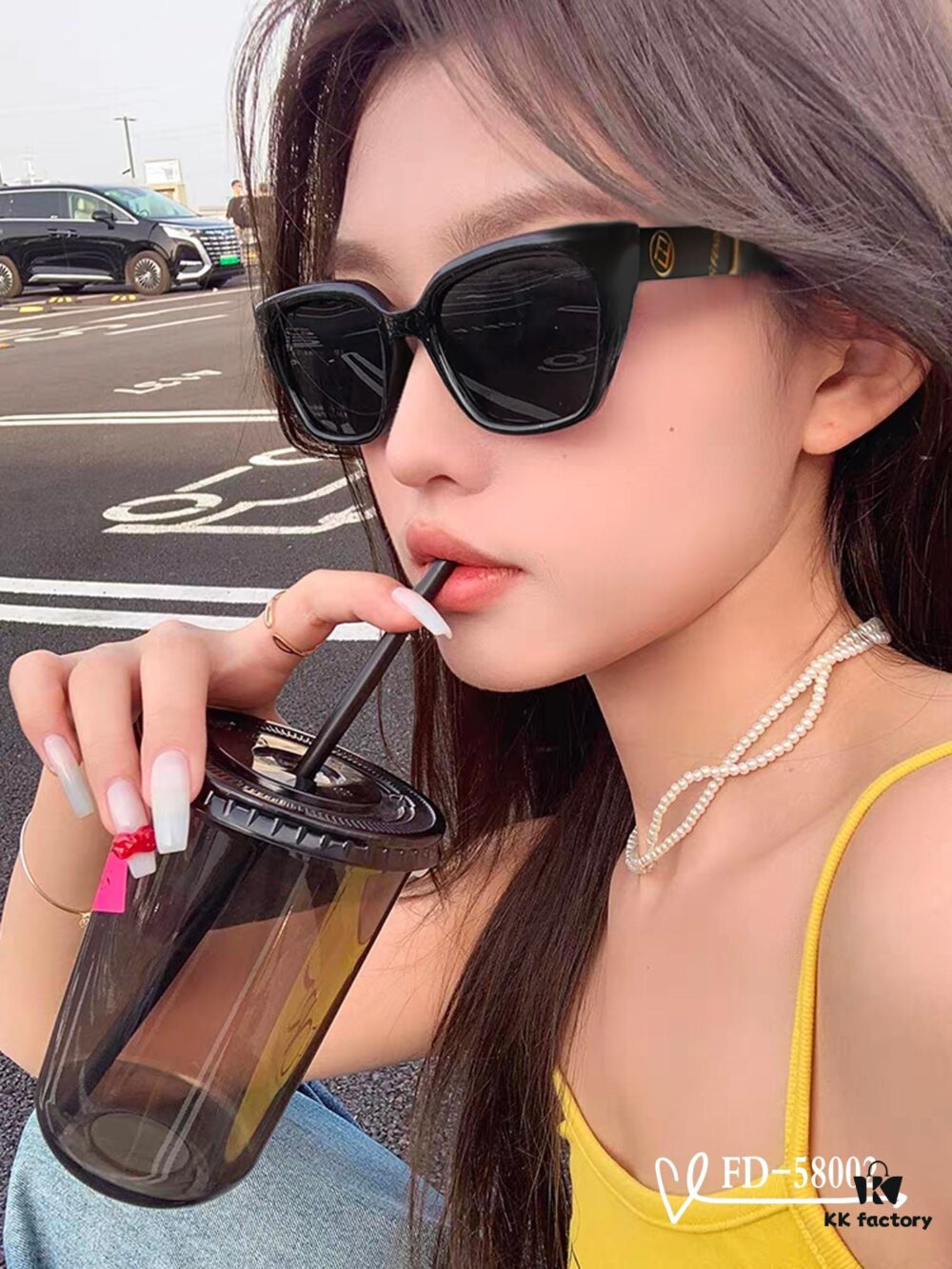 FENDI Italy | Polarized Sunglasses with TR90 Frame and POLAROID Lens